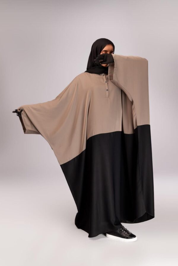Batwing abaya with bell sleeves