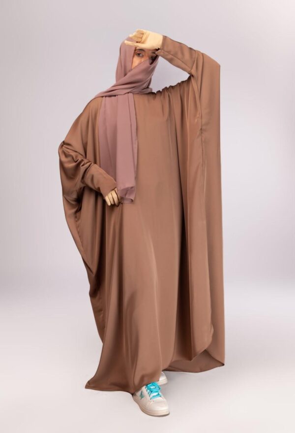 Batwing abaya with zipper sleeves