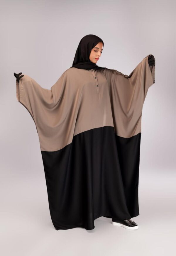 Batwing abaya with bell sleeves