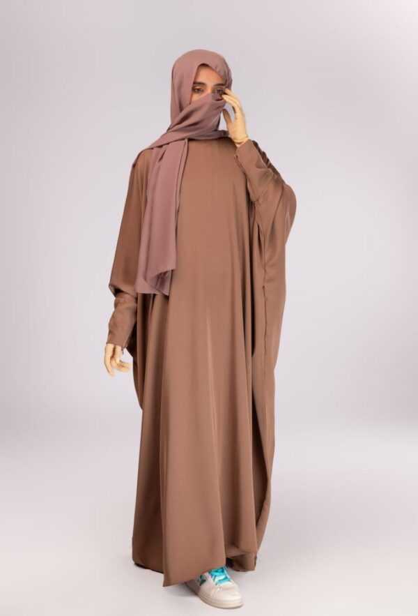 Batwing abaya with zipper sleeves